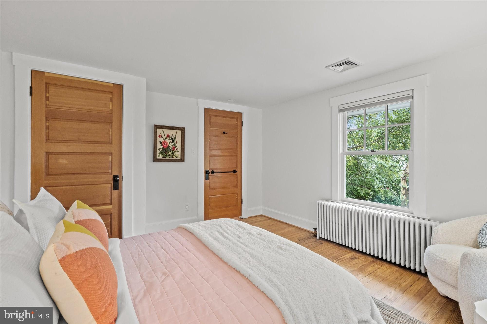 24 E BELLEFONTE AVENUE