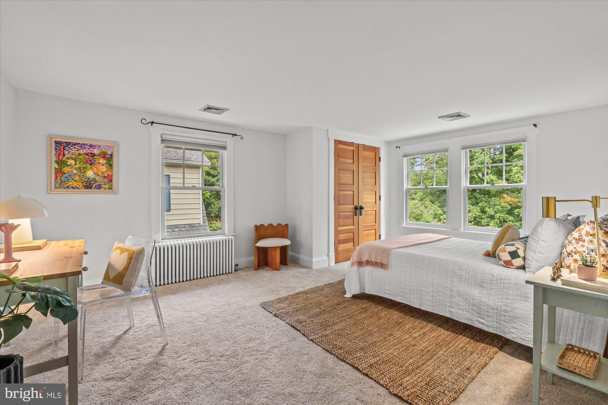 24 E BELLEFONTE AVENUE