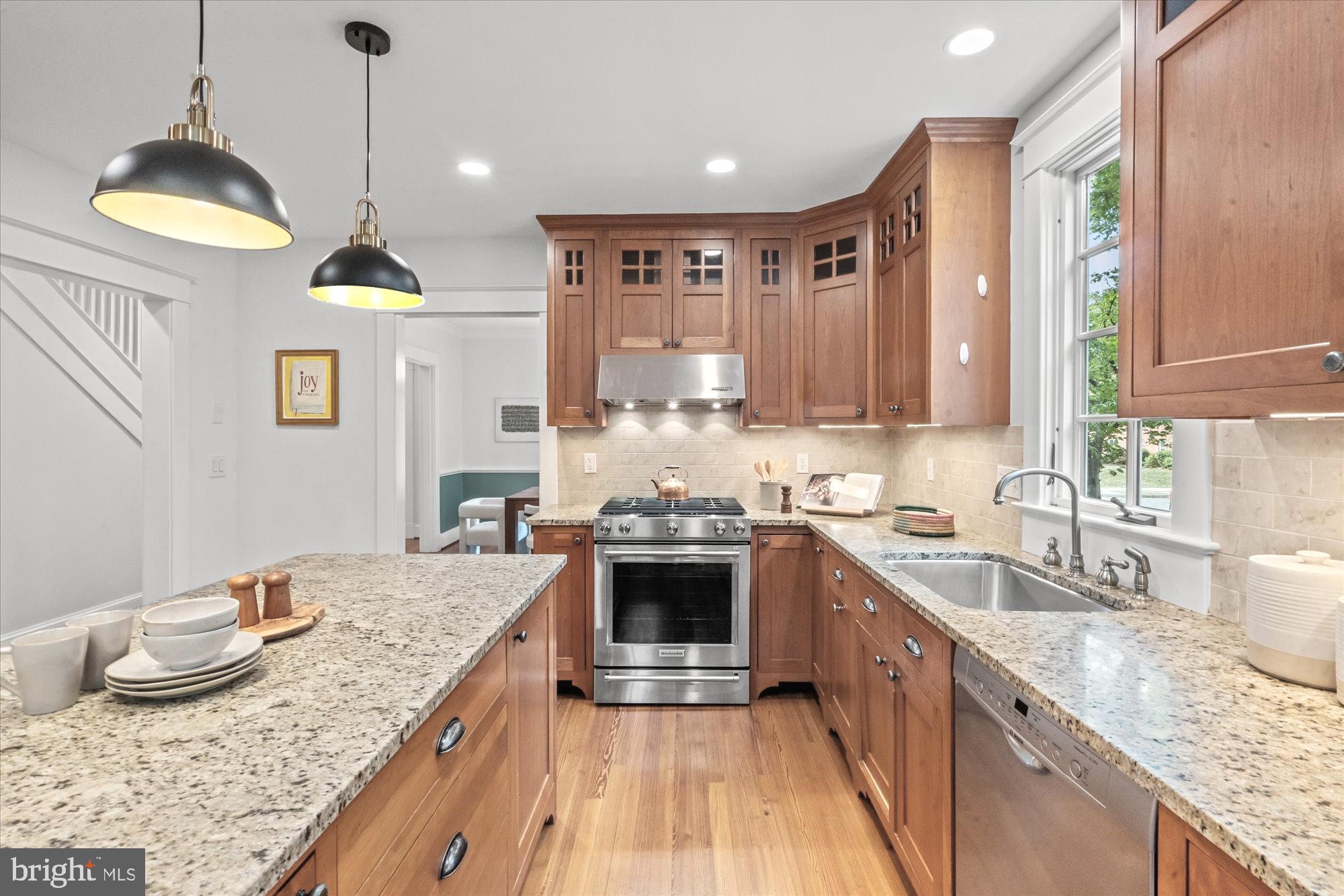 24 E BELLEFONTE AVENUE