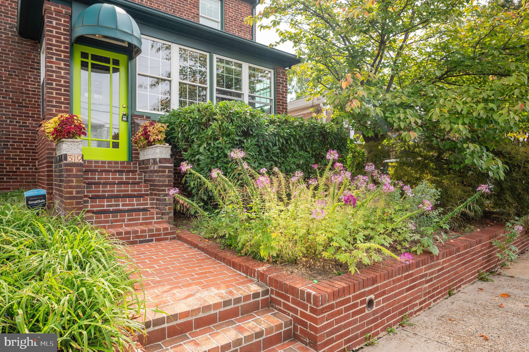 319 LAVERNE AVENUE
