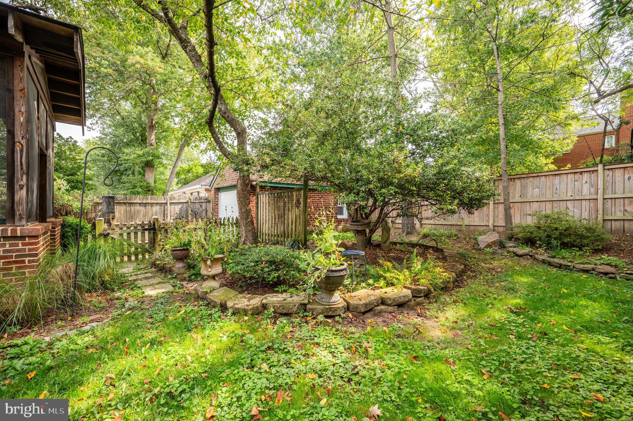319 LAVERNE AVENUE