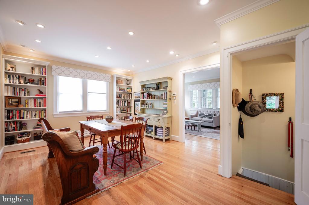 319 LAVERNE AVENUE