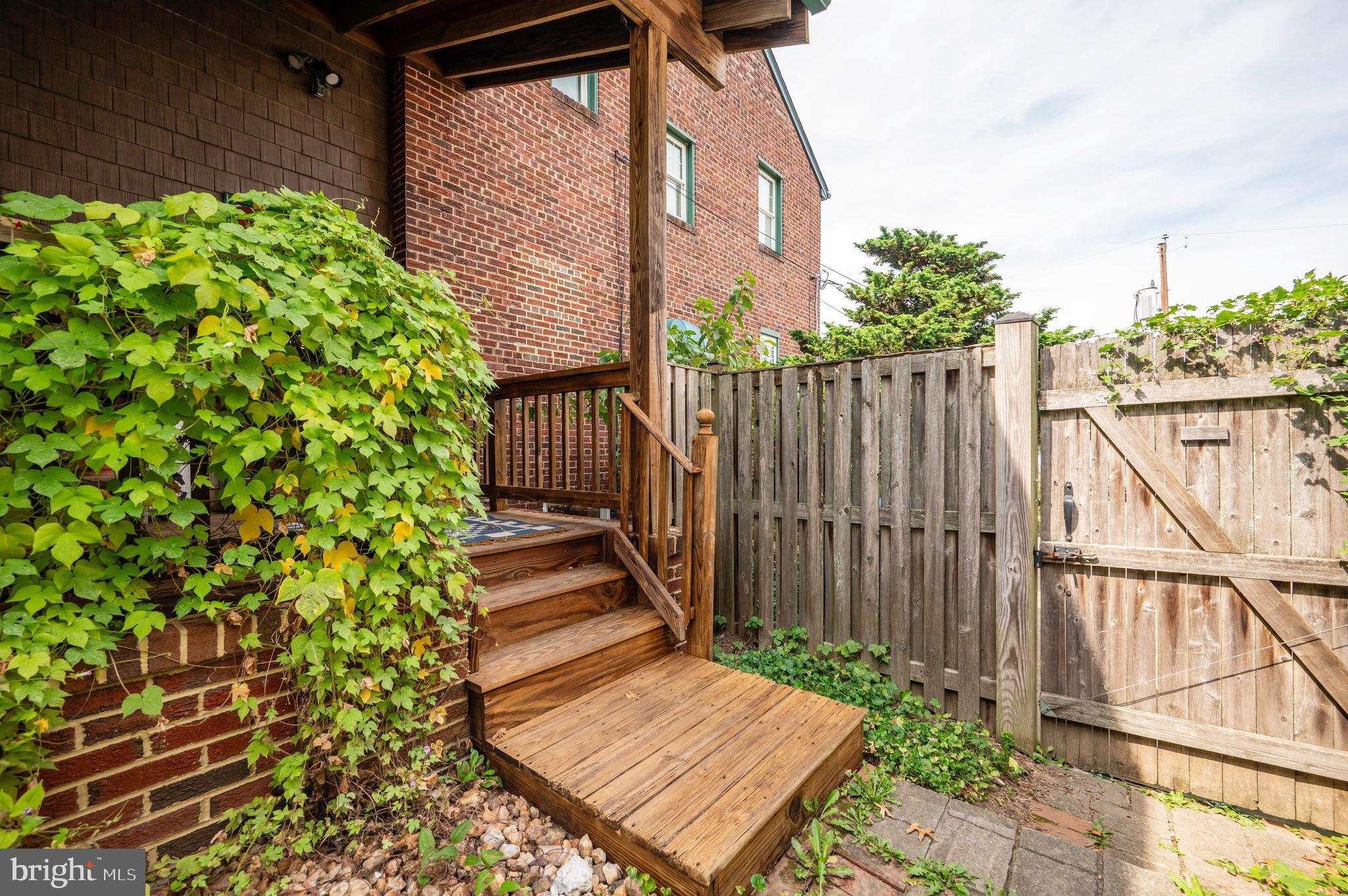 319 LAVERNE AVENUE