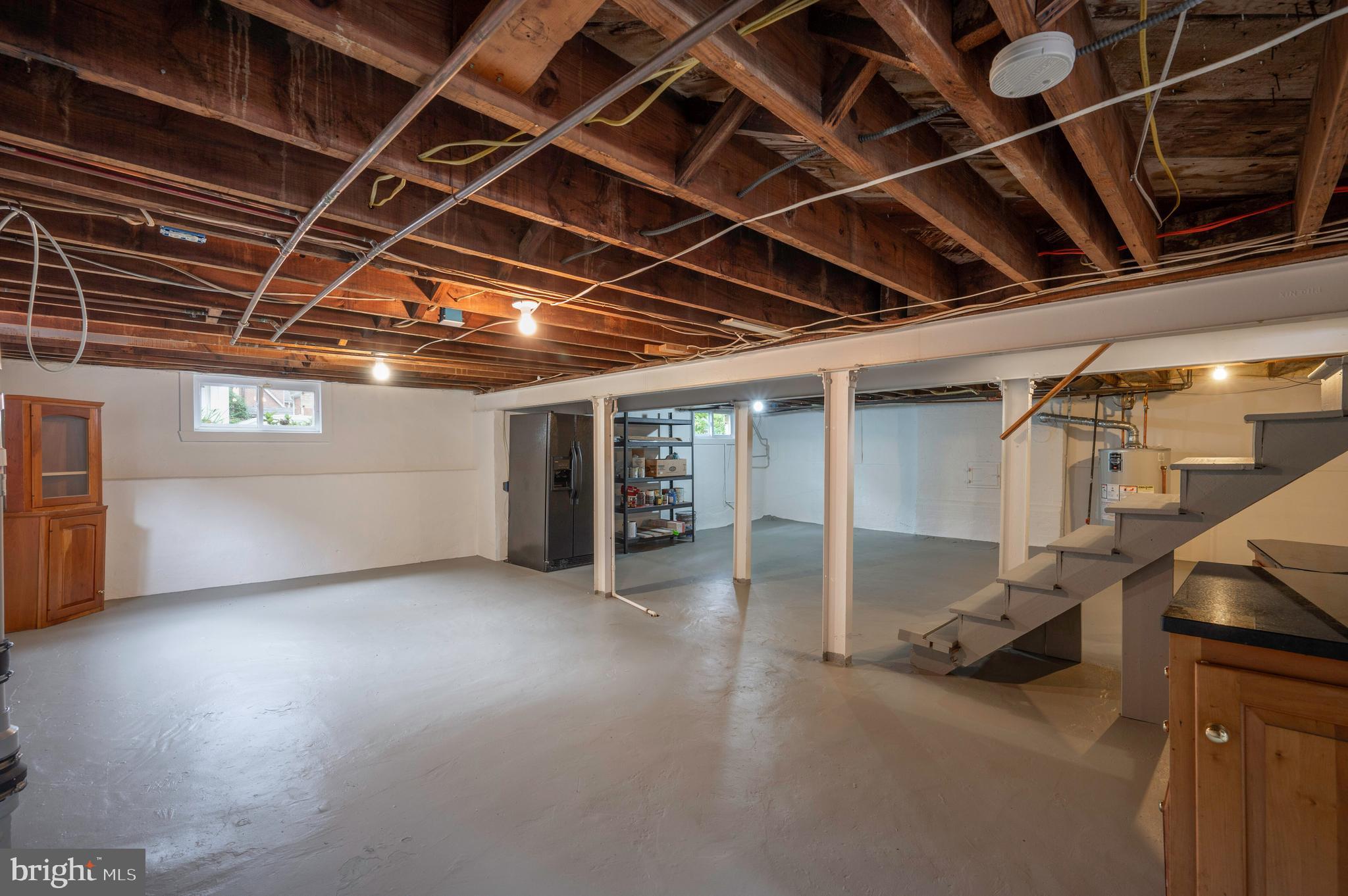 104 W MYRTLE STREET