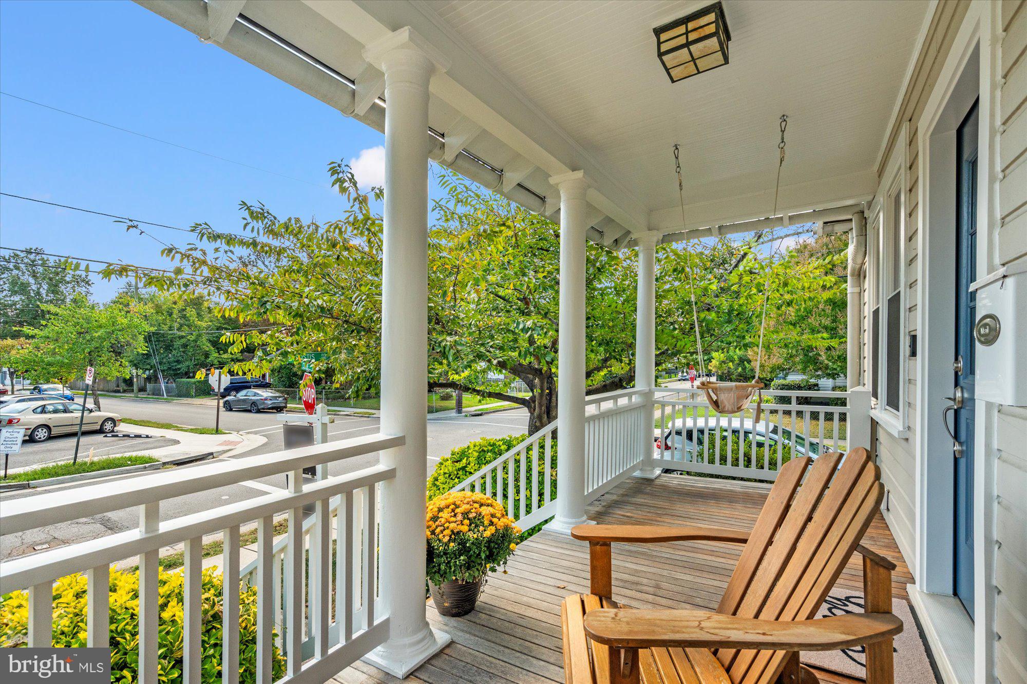 100 E CUSTIS AVENUE