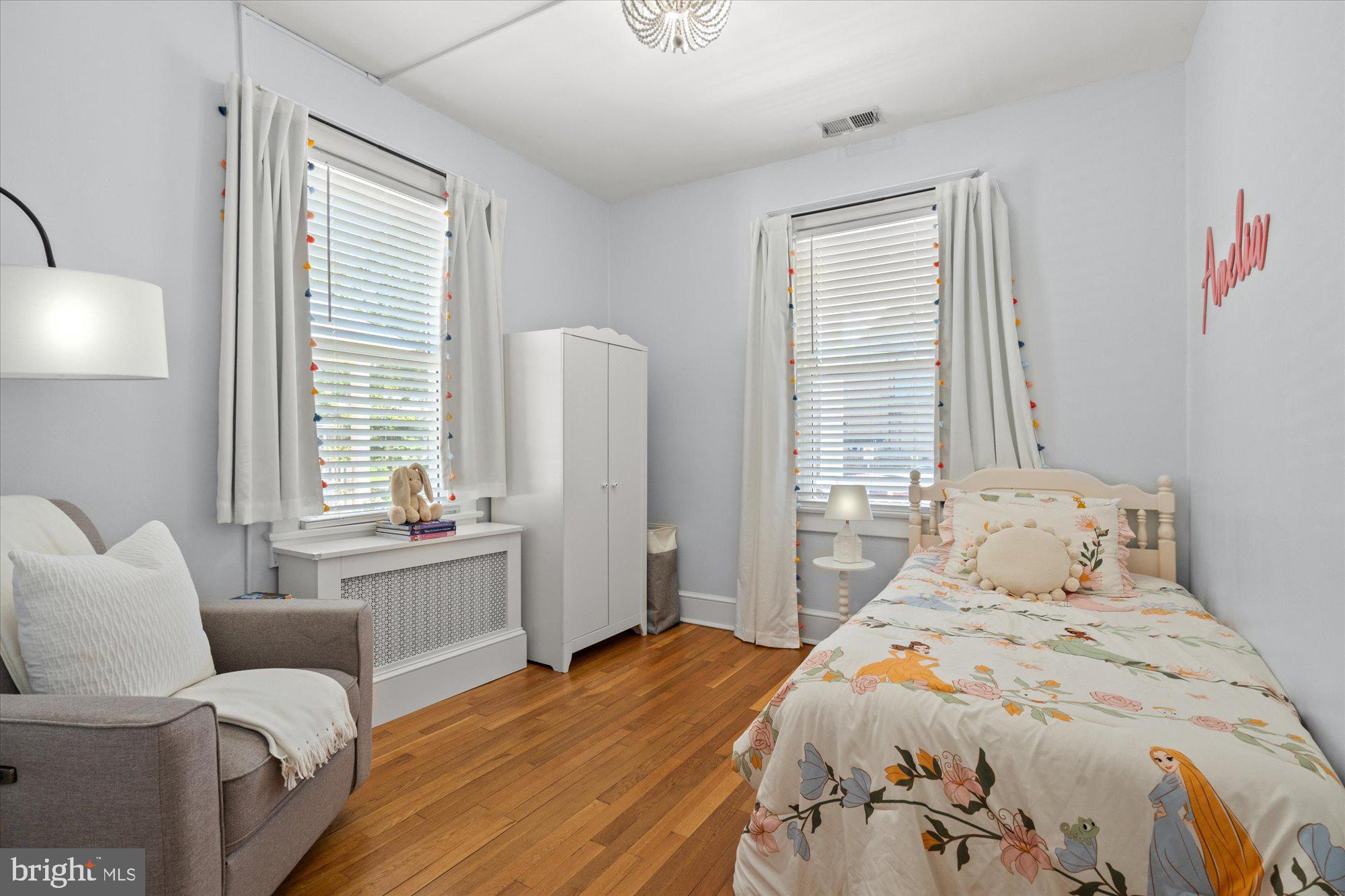 100 E CUSTIS AVENUE