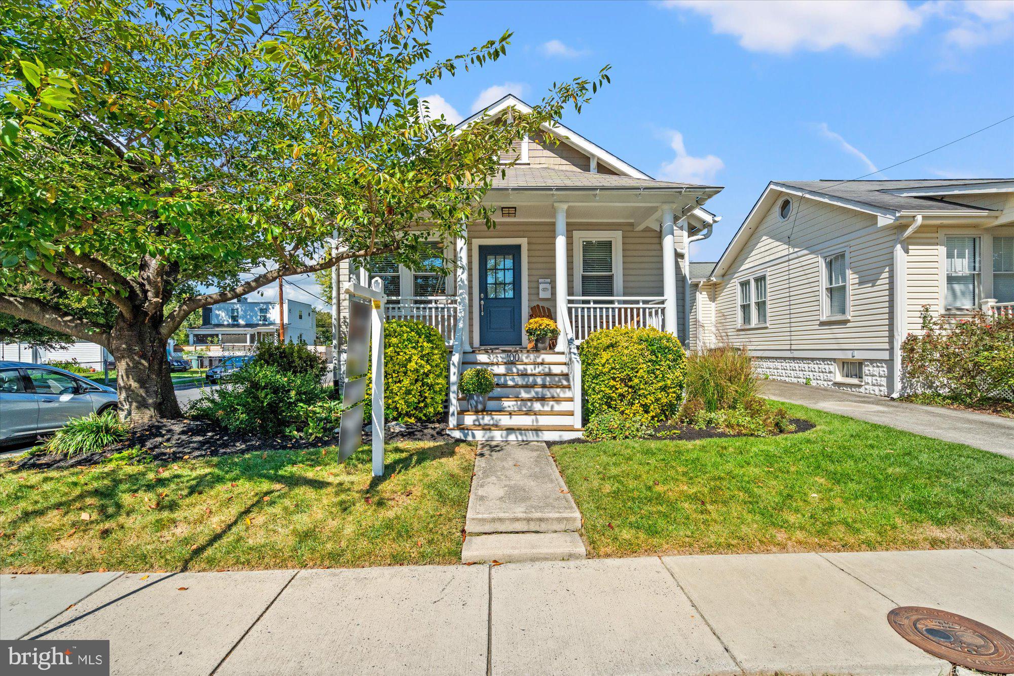 100 E CUSTIS AVENUE