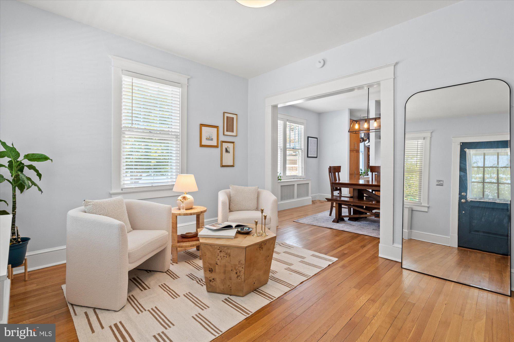 100 E CUSTIS AVENUE