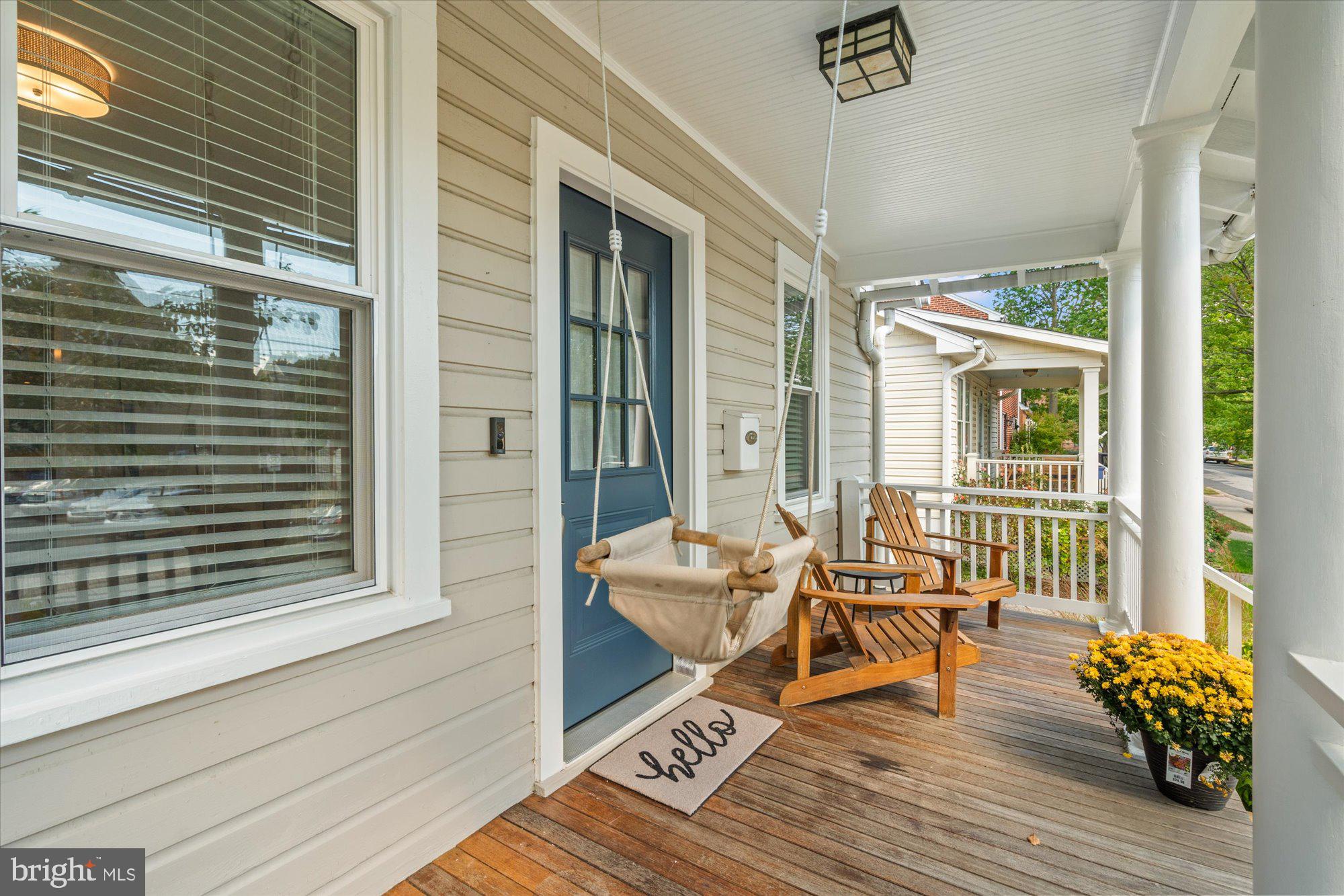 100 E CUSTIS AVENUE