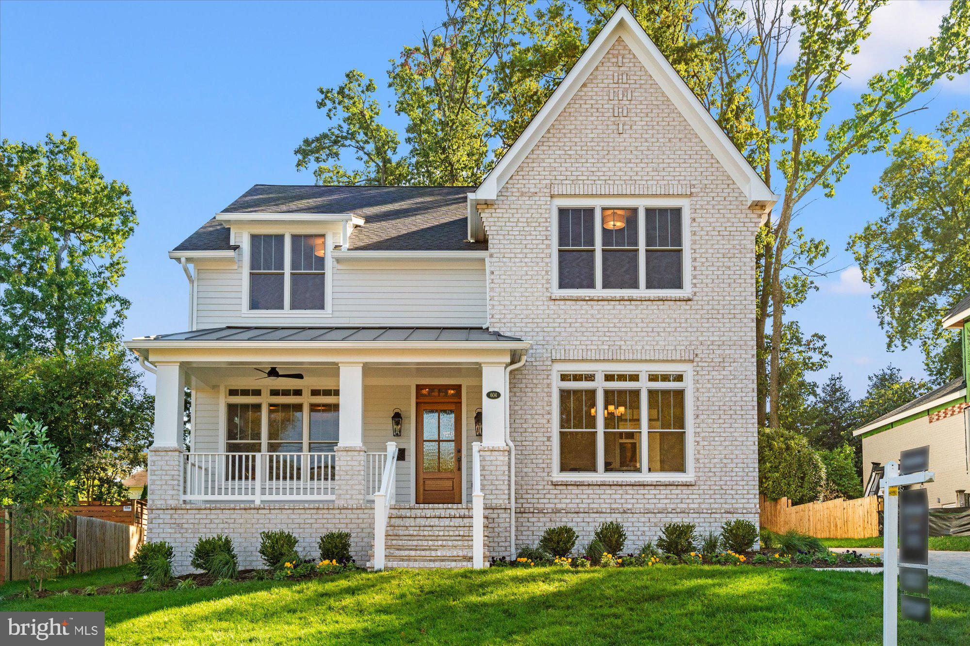 604 CRESTWOOD DRIVE