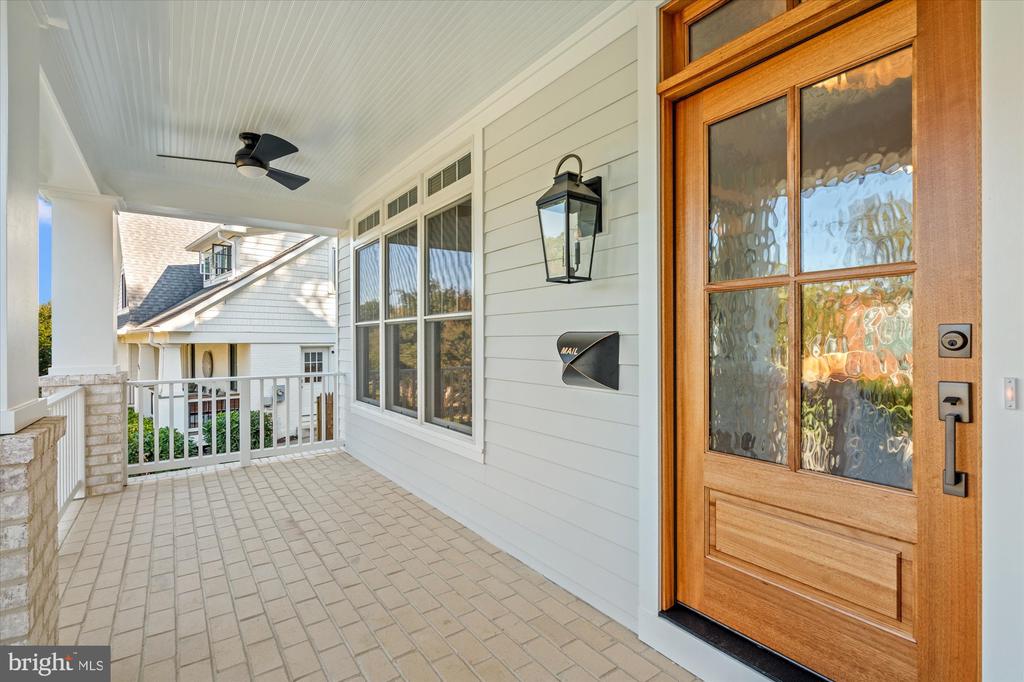 604 CRESTWOOD DRIVE