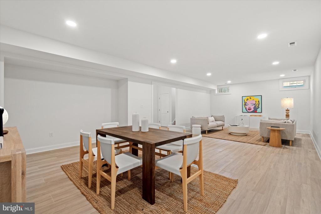 604 CRESTWOOD DRIVE