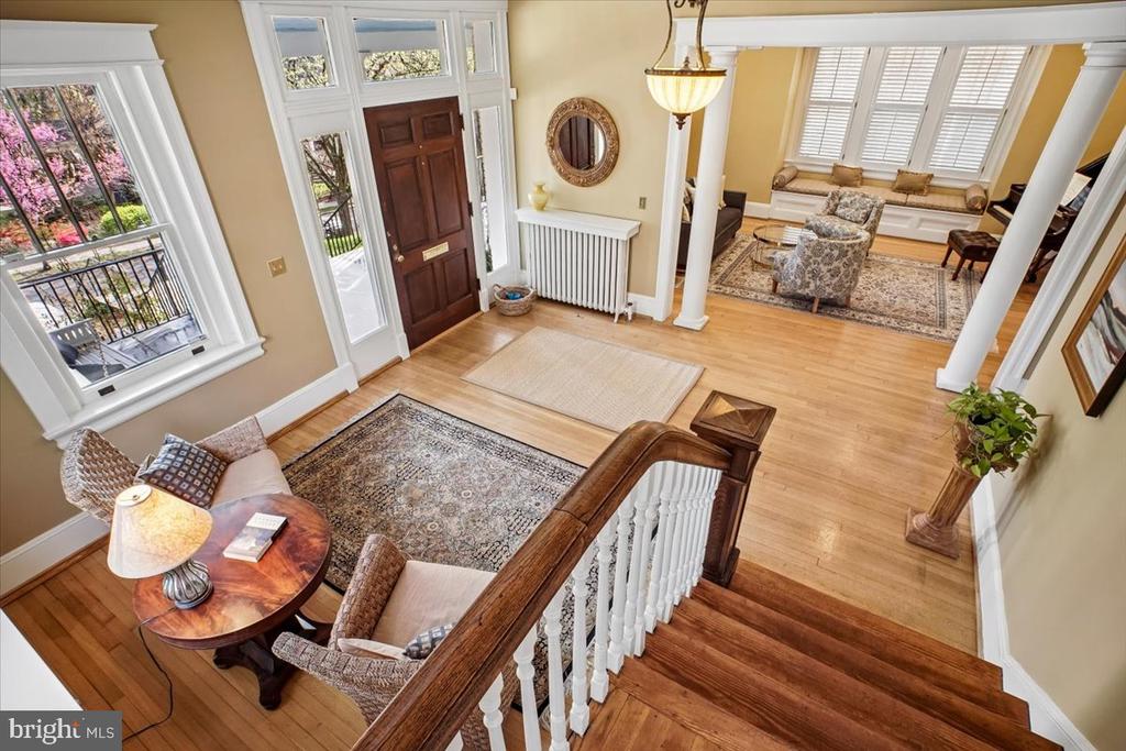 310 N VIEW TERRACE