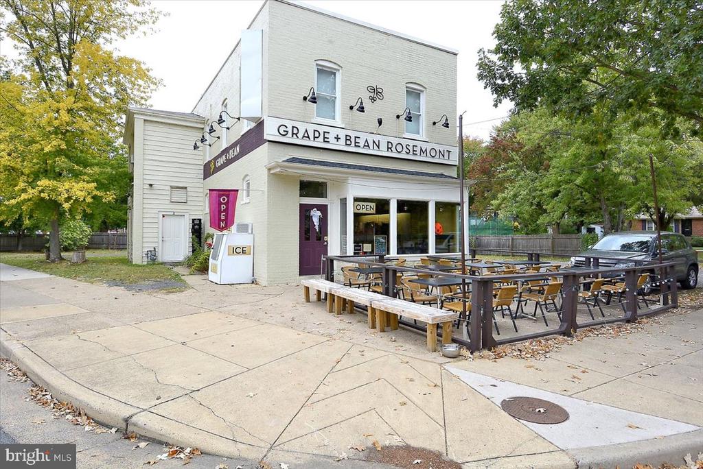 310 N VIEW TERRACE