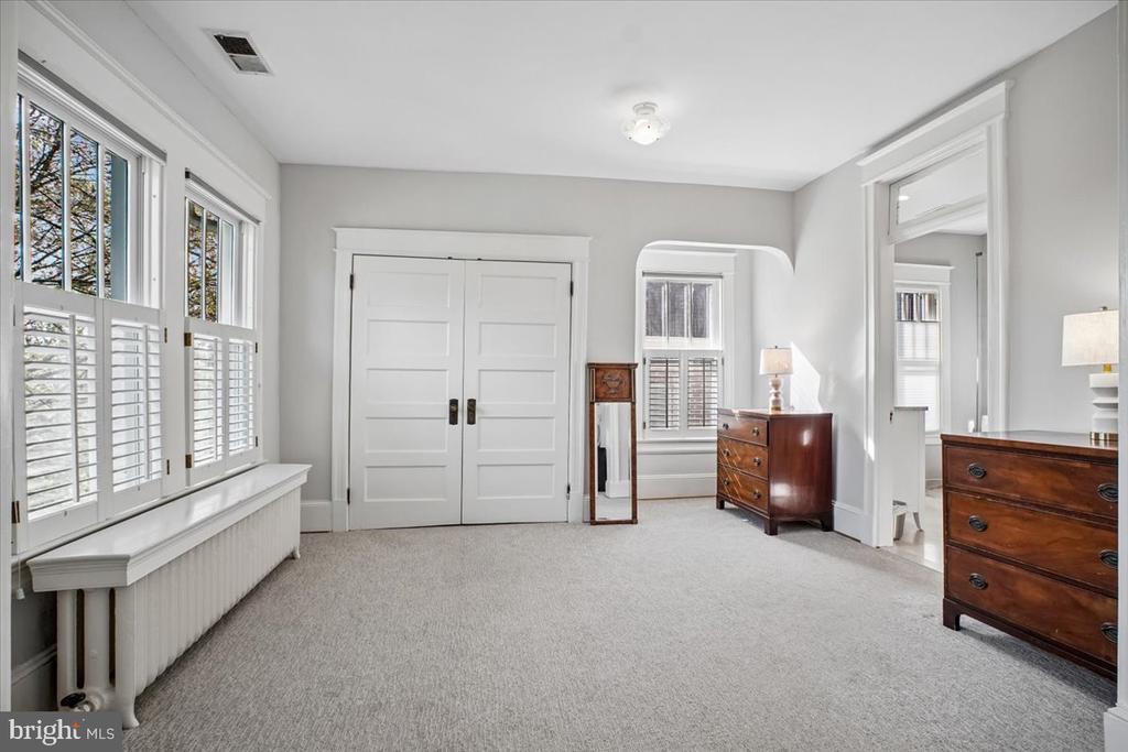 310 N VIEW TERRACE