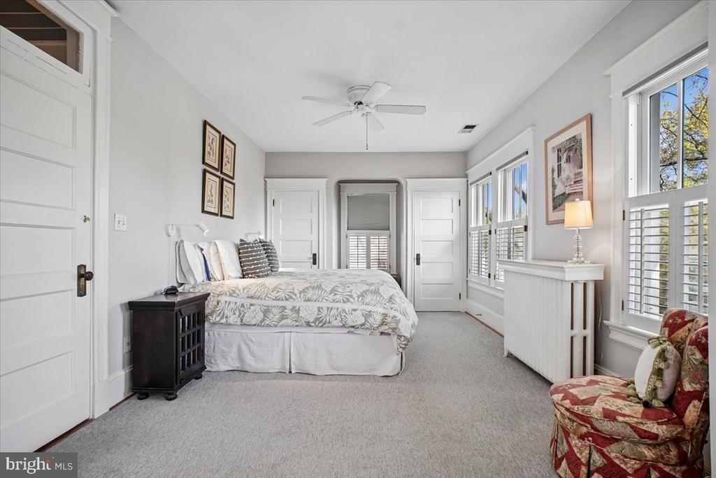 310 N VIEW TERRACE