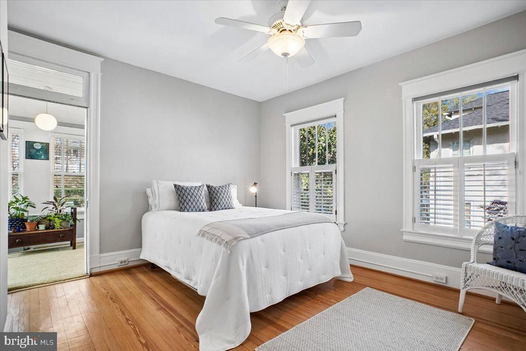 310 N VIEW TERRACE