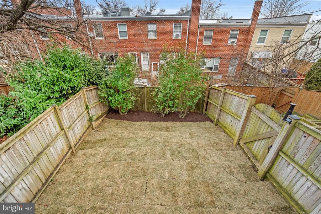 227 GUTHRIE AVENUE