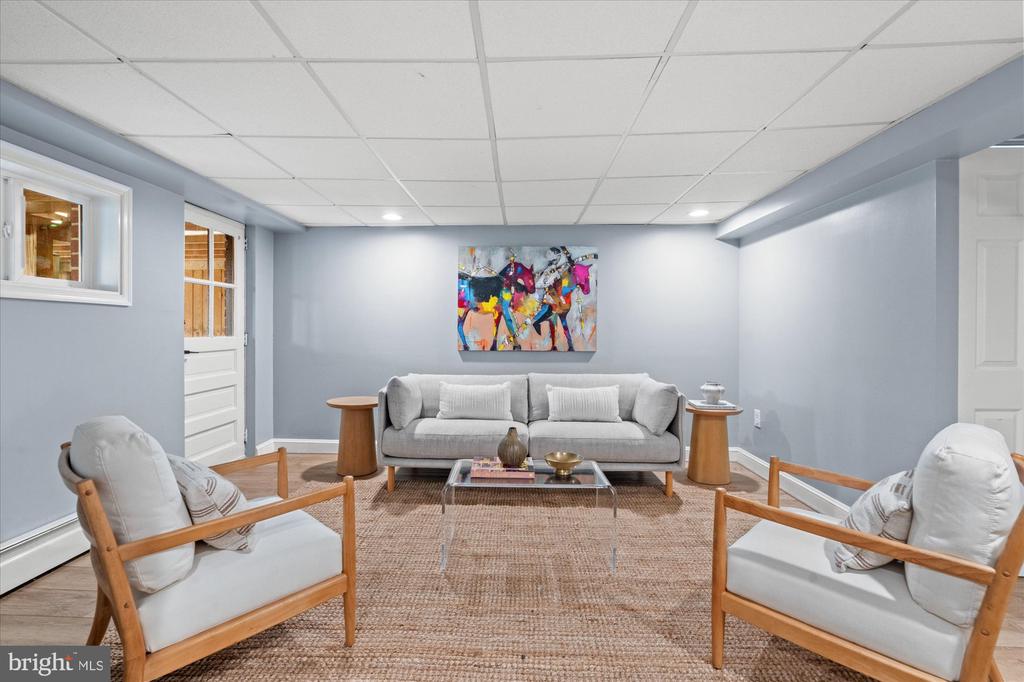227 GUTHRIE AVENUE