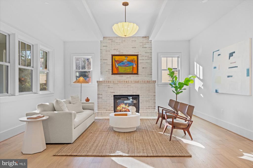 14 W BELLEFONTE AVENUE