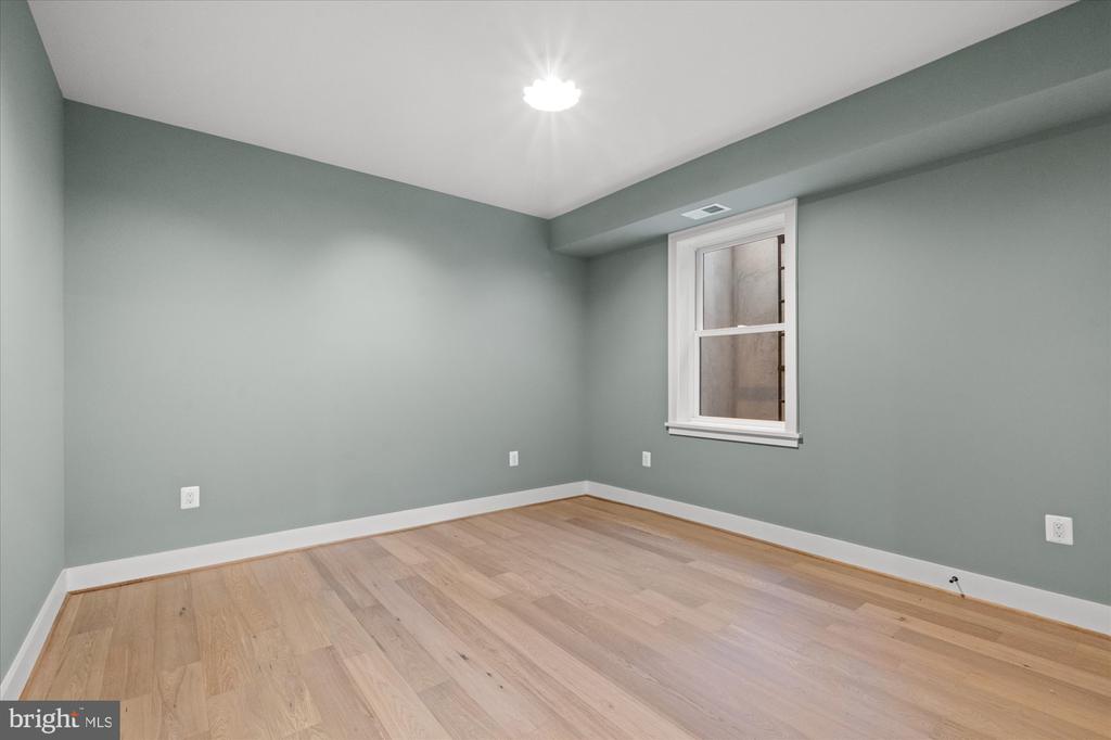 14 W BELLEFONTE AVENUE
