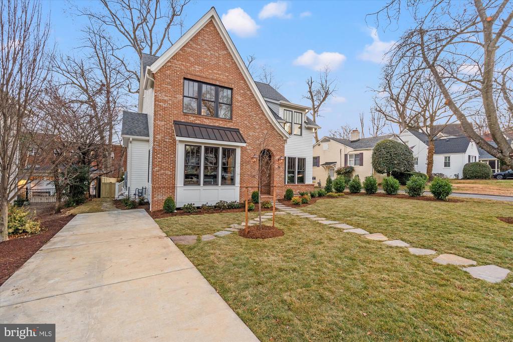 14 W BELLEFONTE AVENUE