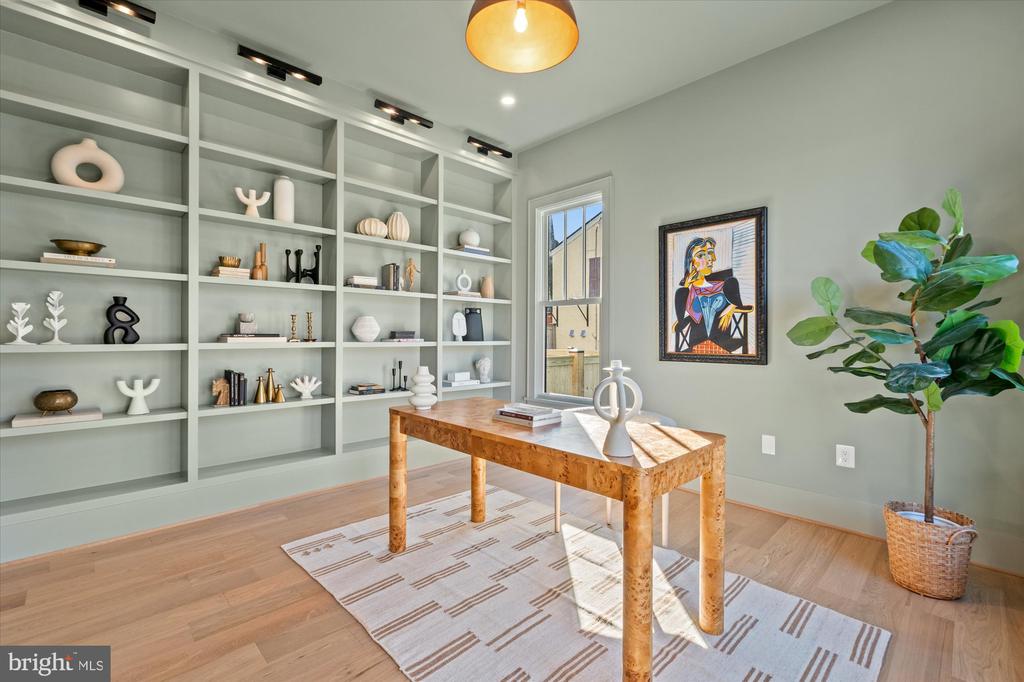 14 W BELLEFONTE AVENUE