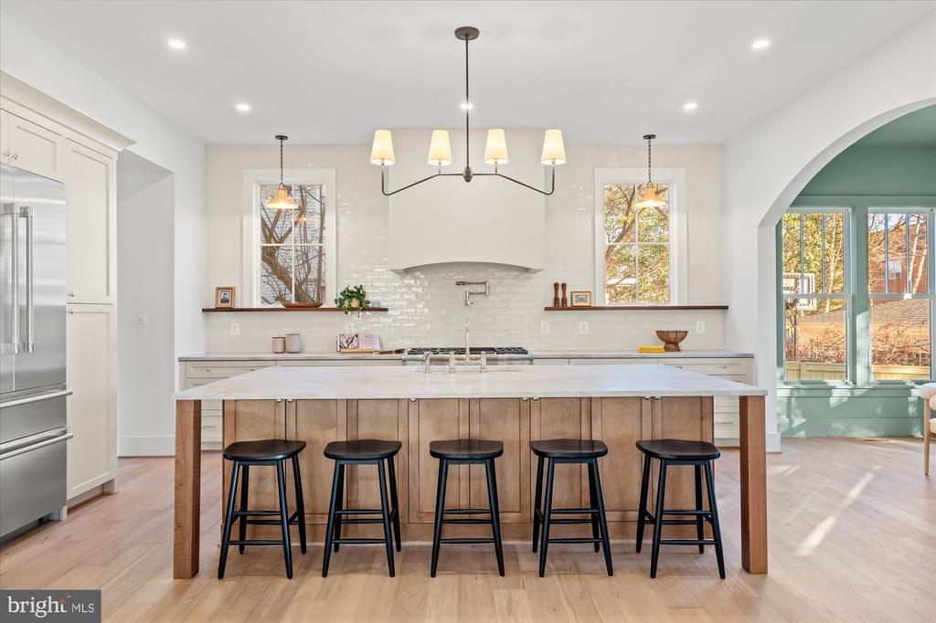 14 W BELLEFONTE AVENUE