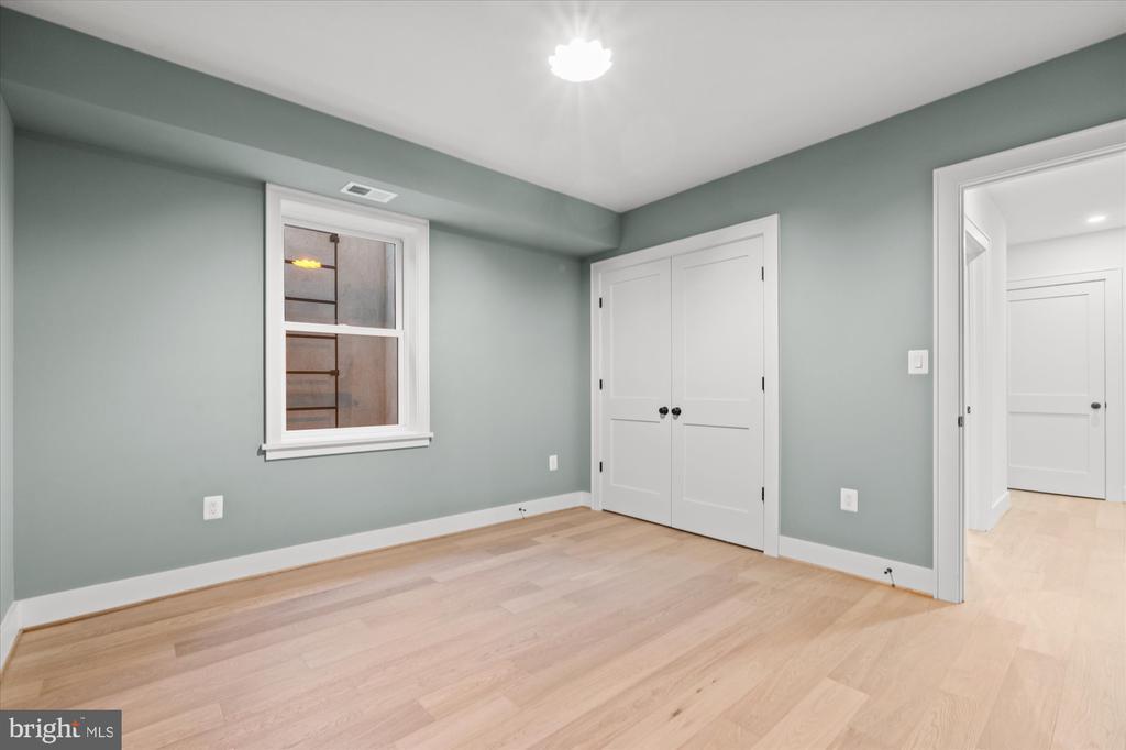 14 W BELLEFONTE AVENUE