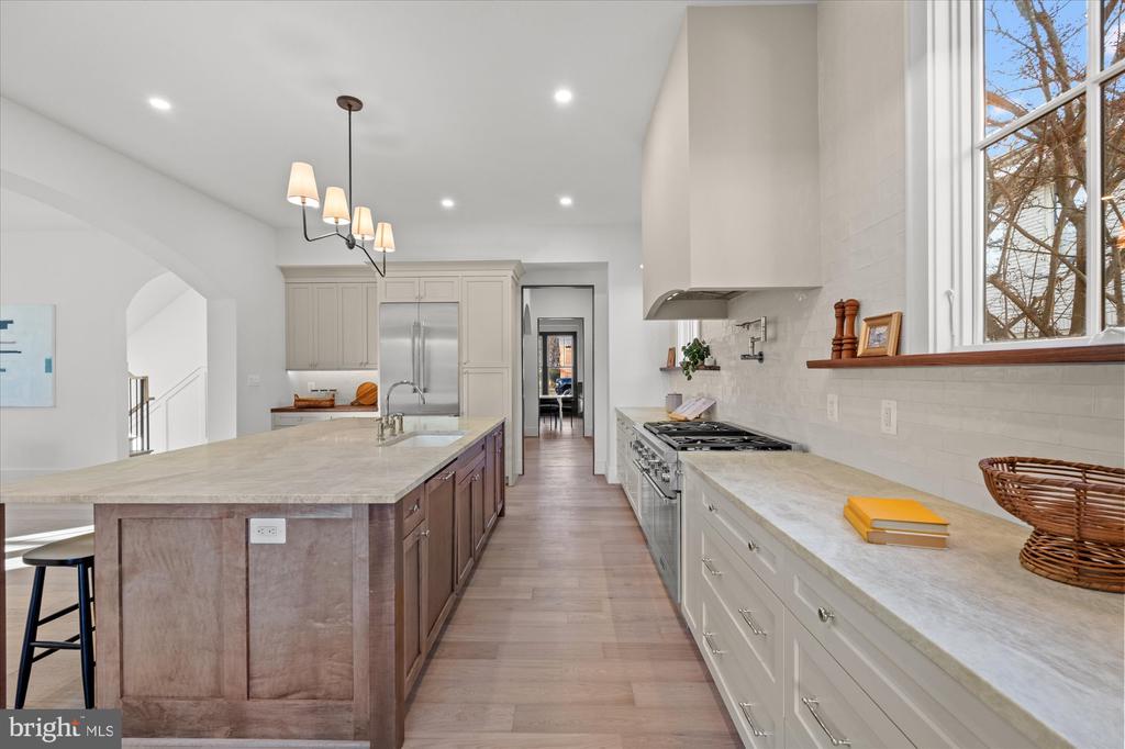 14 W BELLEFONTE AVENUE