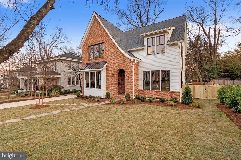 14 W BELLEFONTE AVENUE