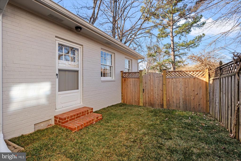2904 FARM ROAD