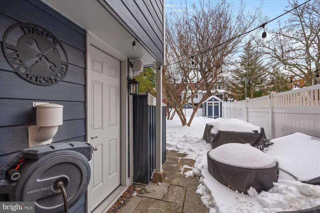 7 E MAPLE STREET