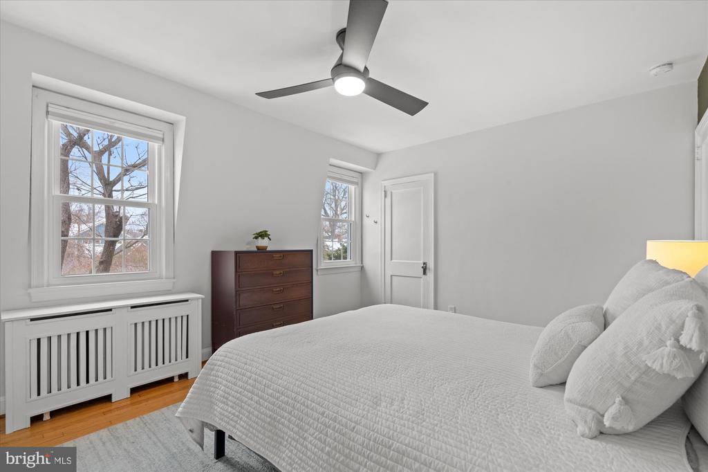 7 E MAPLE STREET