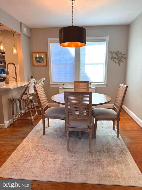 7 E MAPLE STREET