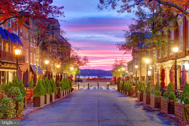 308 S FAYETTE STREET