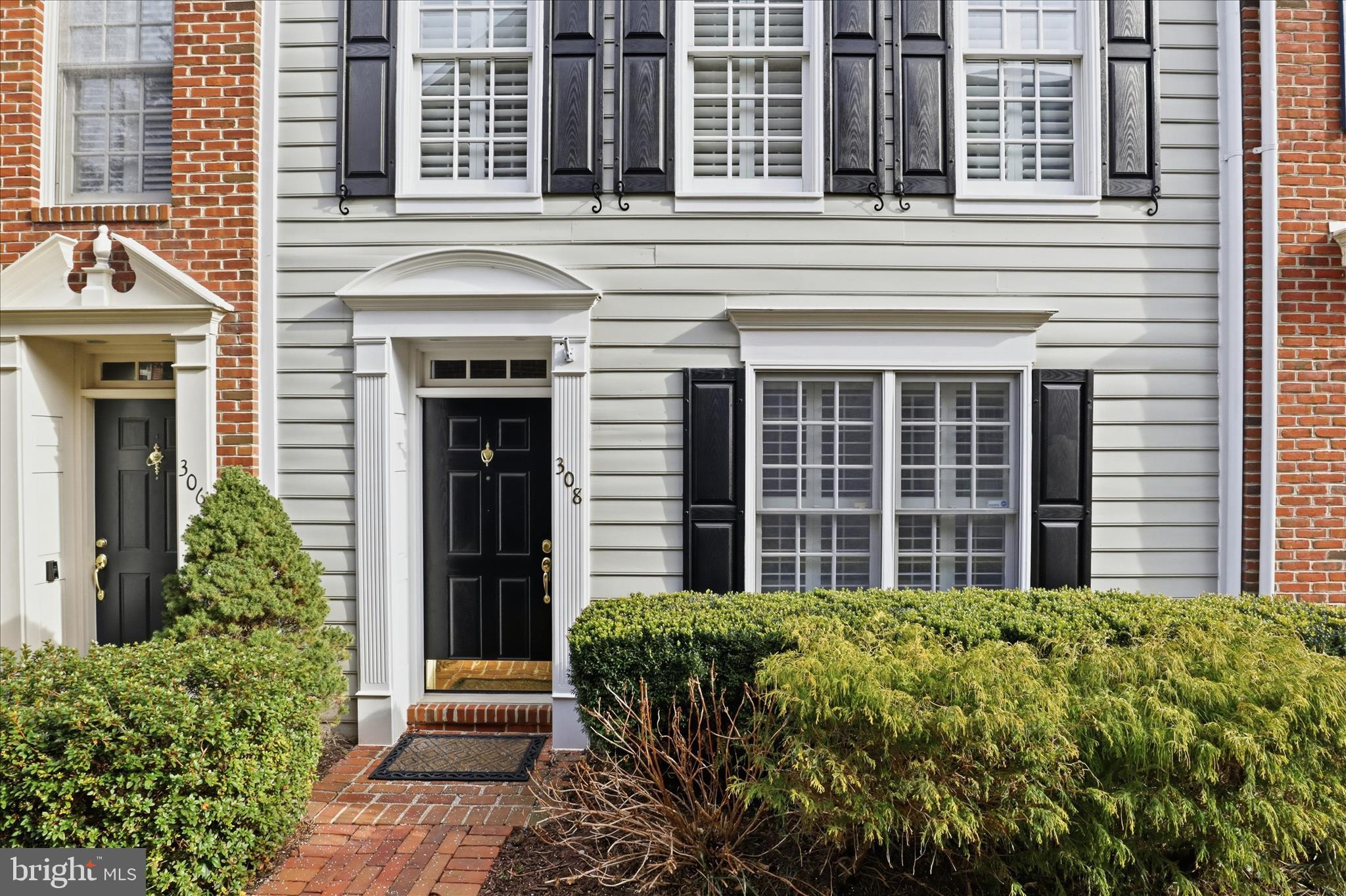 308 S FAYETTE STREET