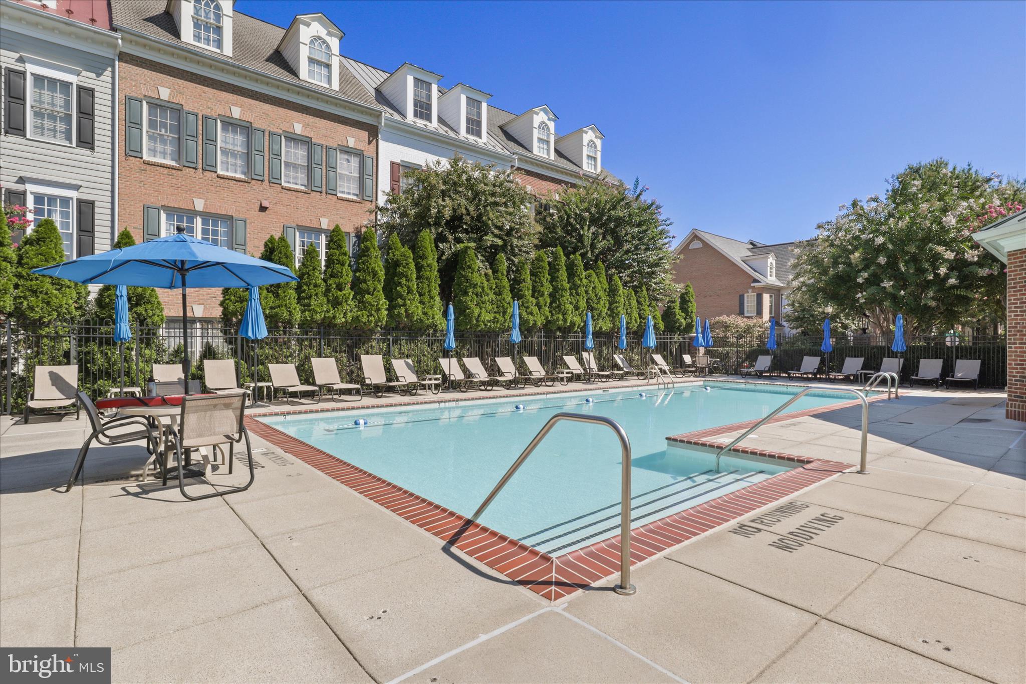 308 S FAYETTE STREET