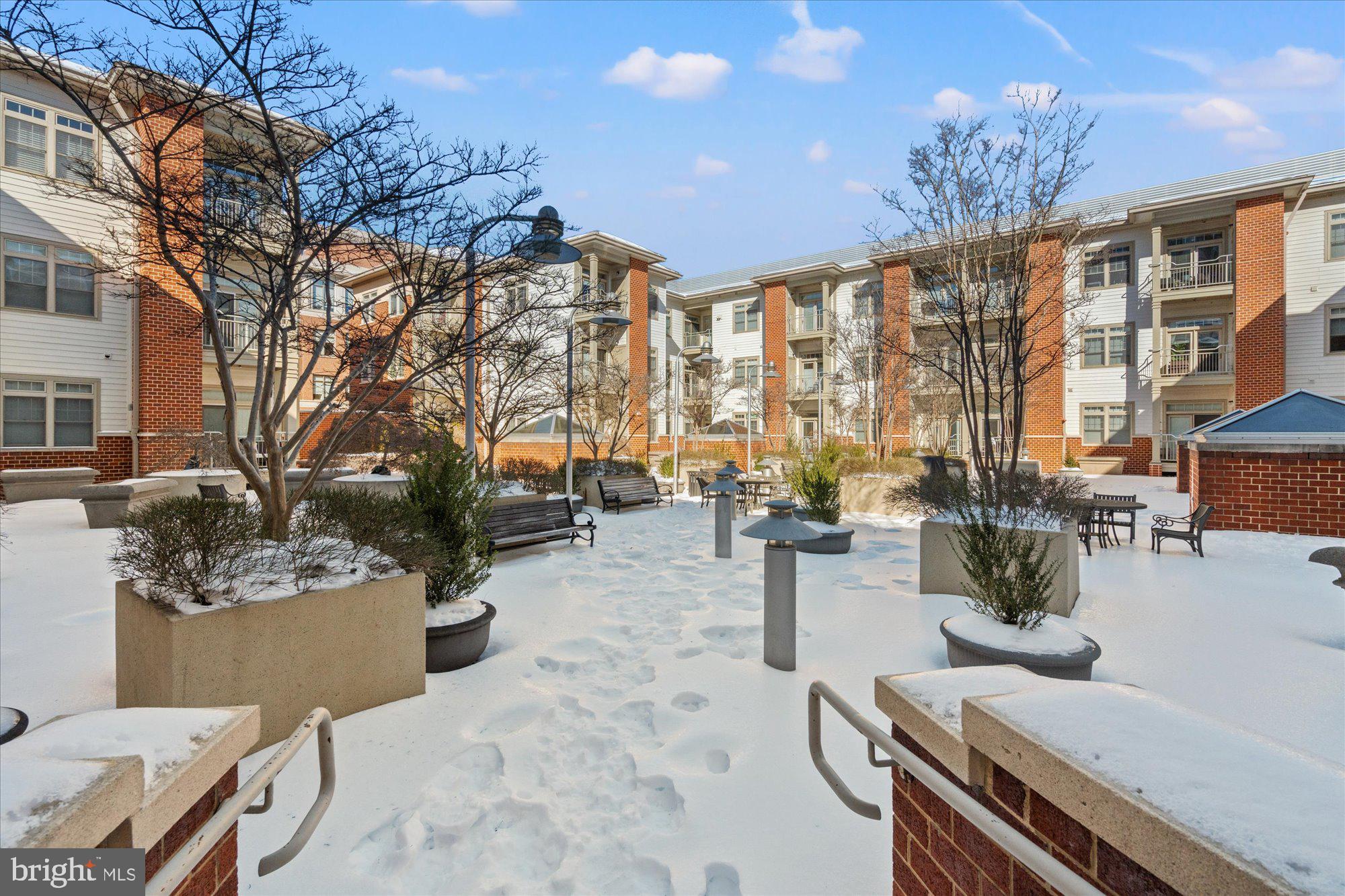 309 HOLLAND LANE 311