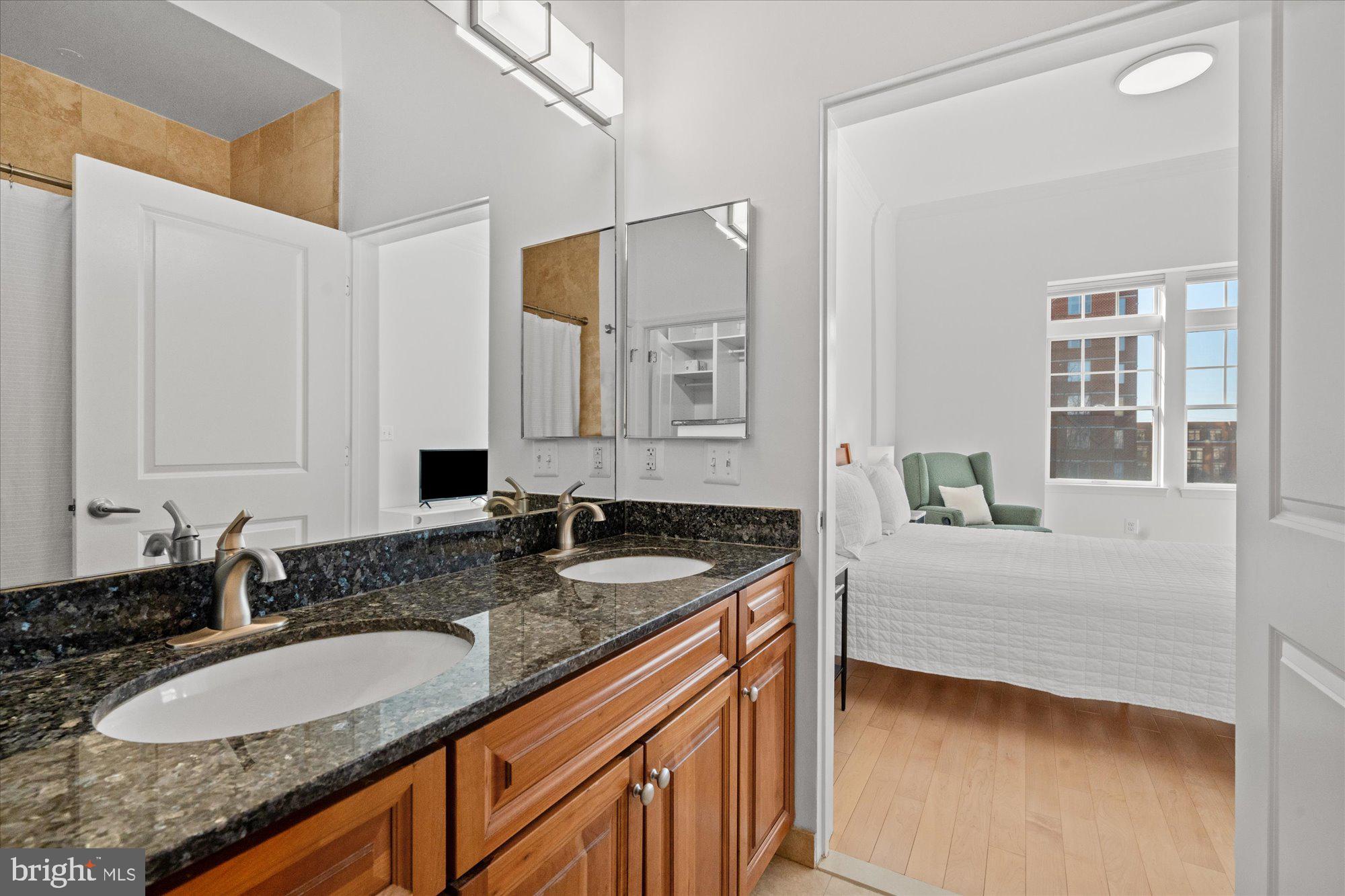 309 HOLLAND LANE 311