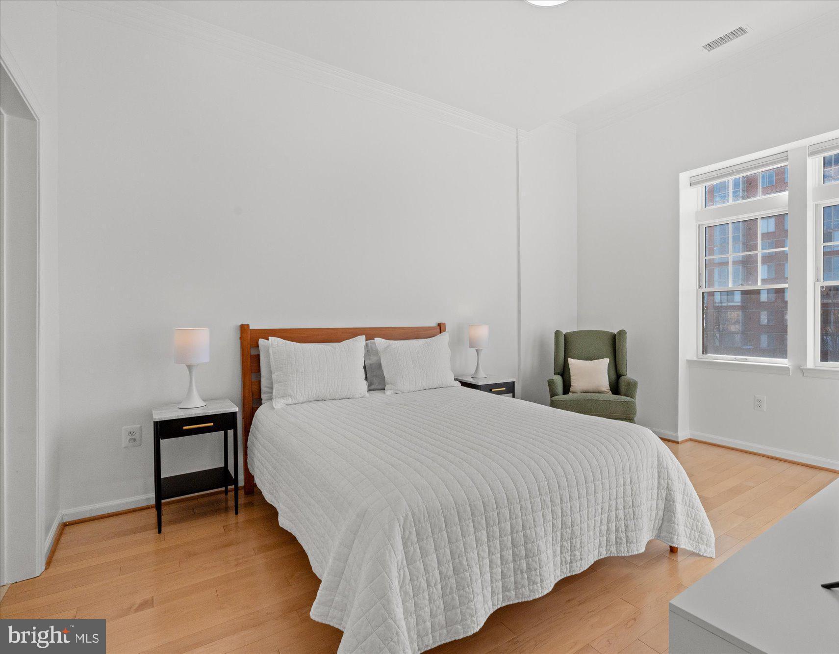 309 HOLLAND LANE 311