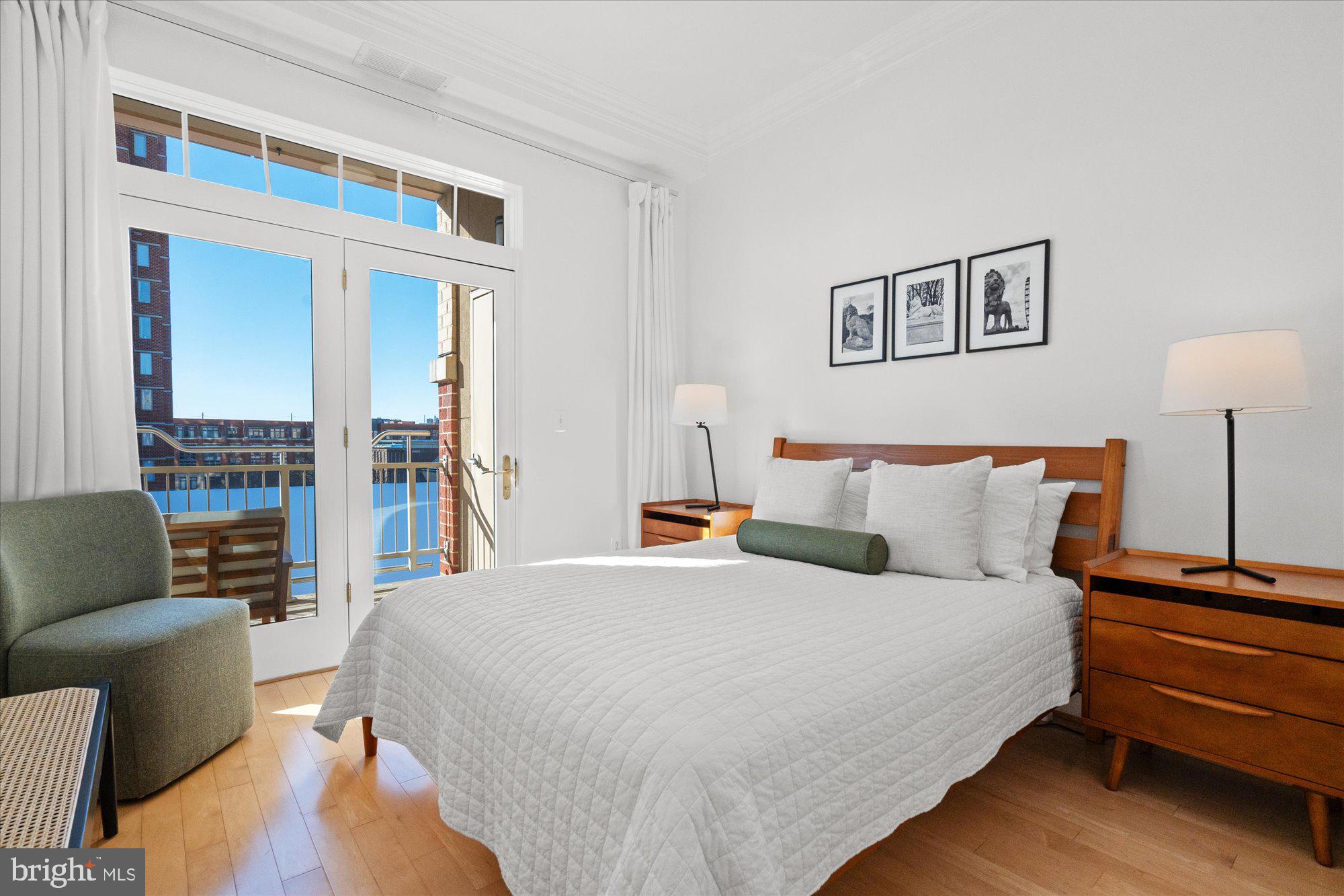 309 HOLLAND LANE 311