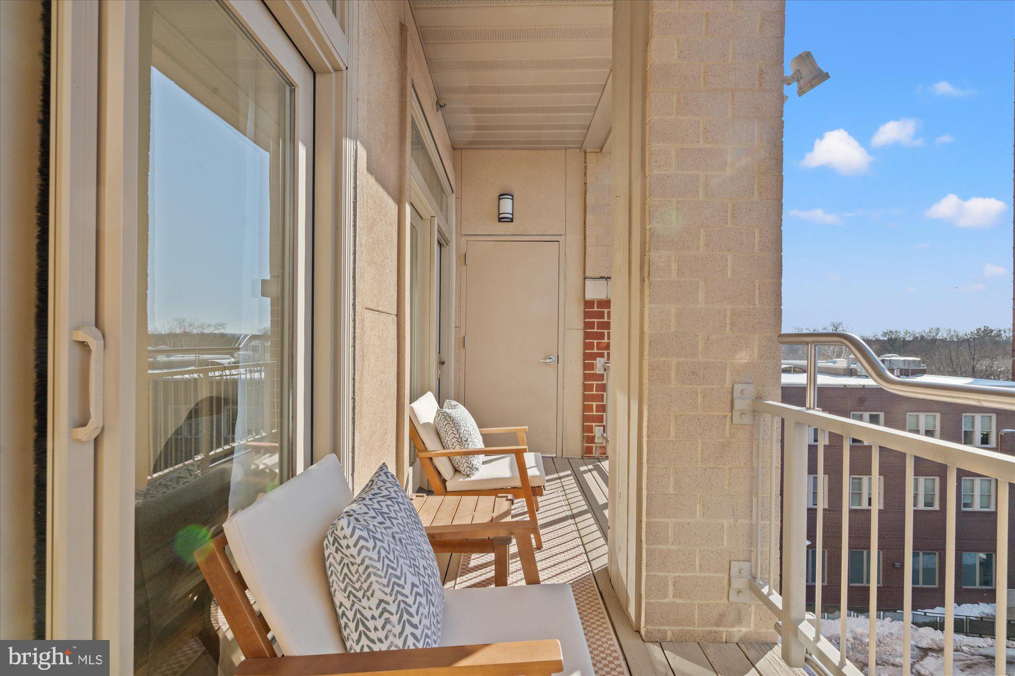 309 HOLLAND LANE 311