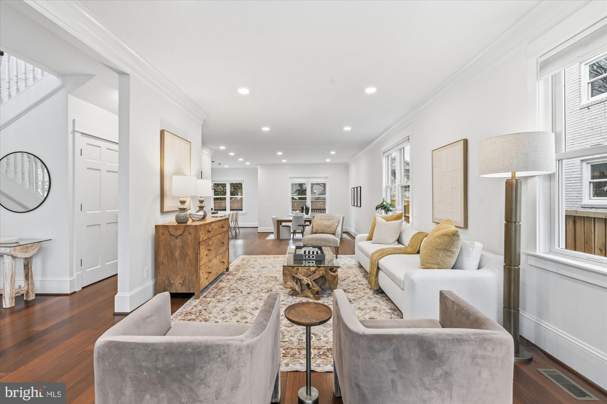 106 E OXFORD AVENUE E