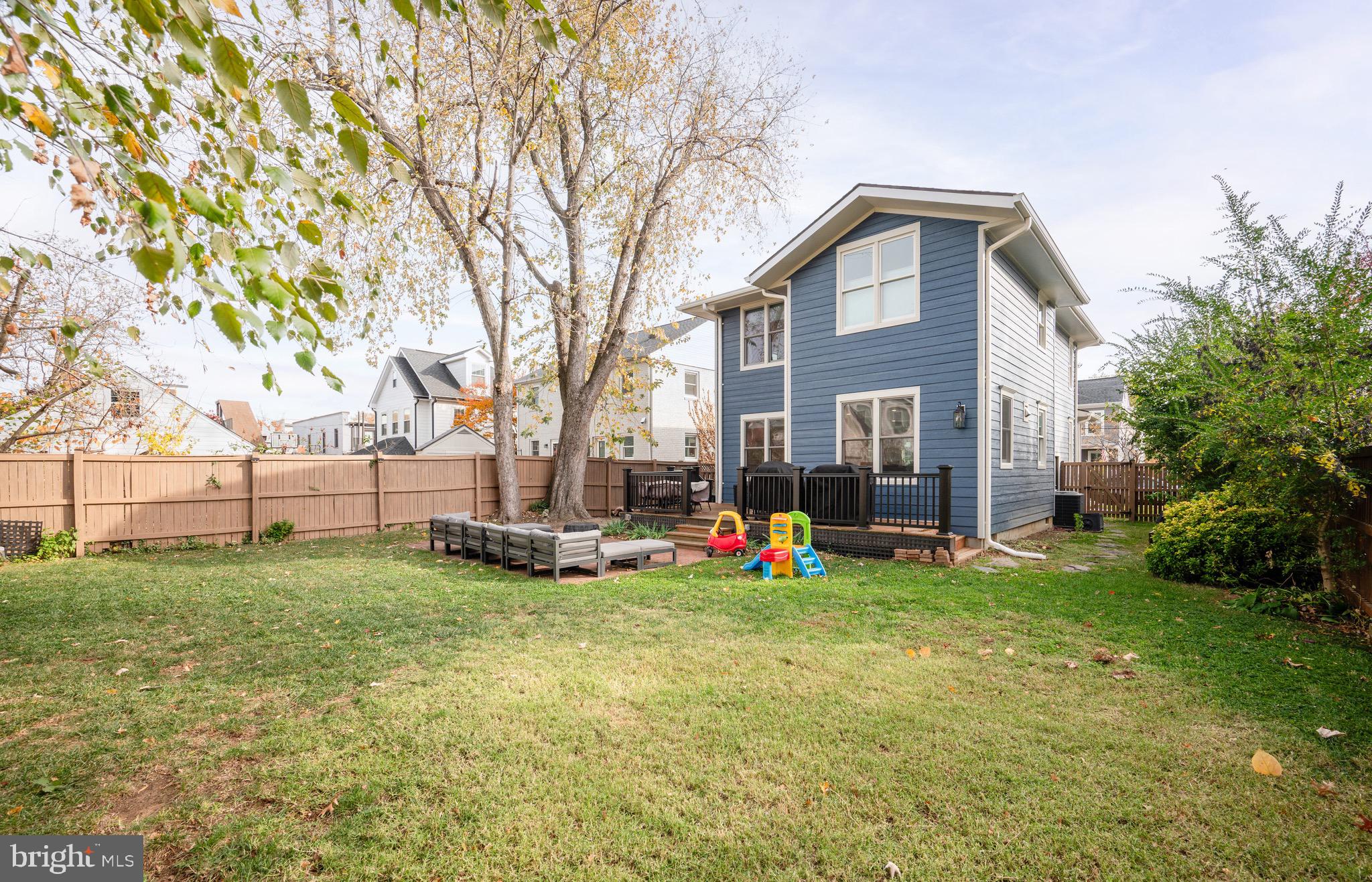 106 E OXFORD AVENUE E