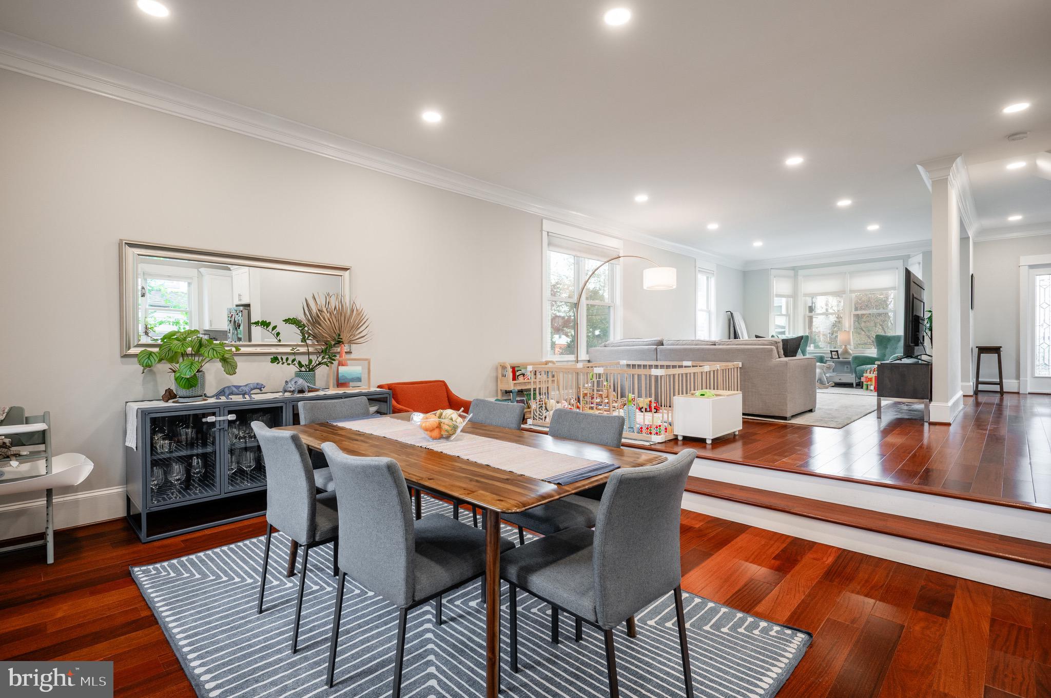 106 E OXFORD AVENUE E