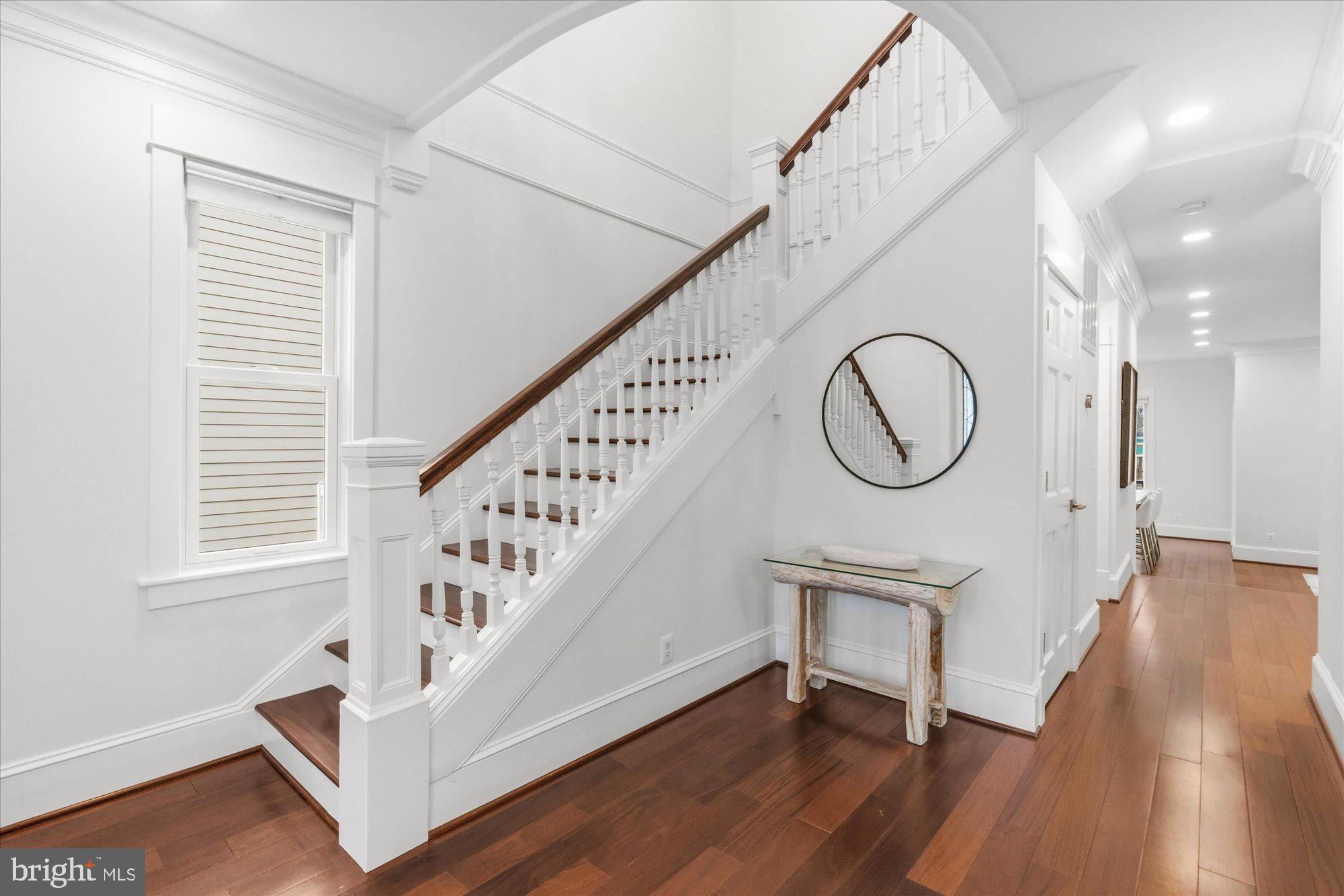 106 E OXFORD AVENUE E