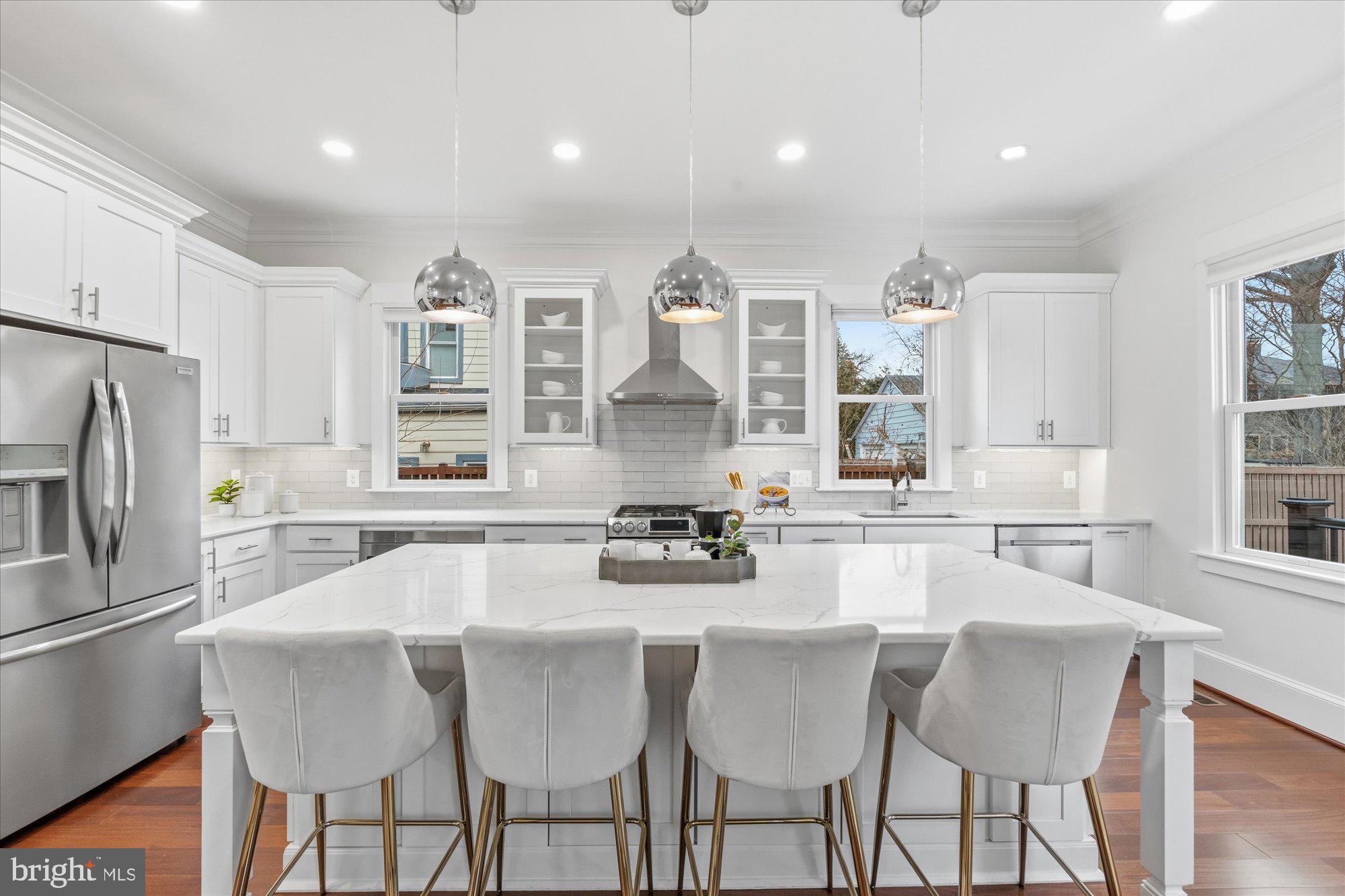 106 E OXFORD AVENUE E