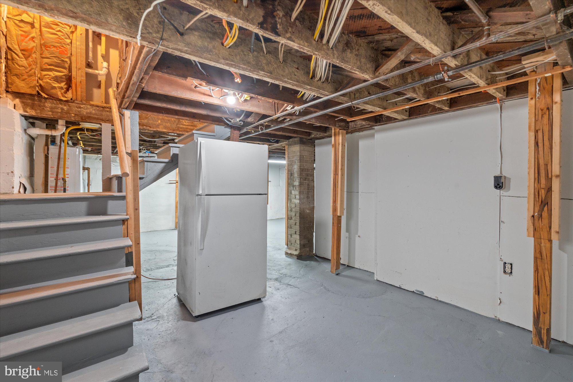 106 E OXFORD AVENUE E