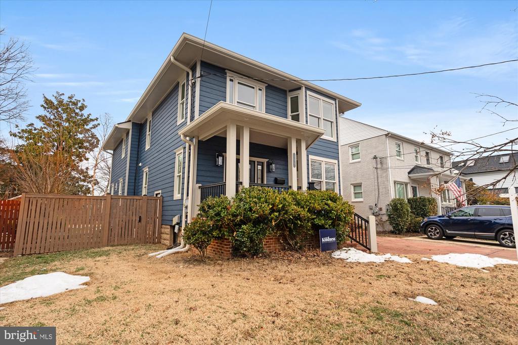 106 E OXFORD AVENUE E